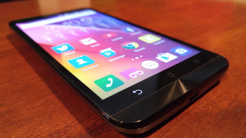 Asus ZenFone 2 display