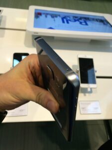 Galaxy Note 5 top