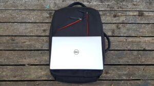 Moshi Venturo with 13" laptop