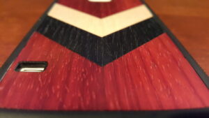 Carved Travel Wood Case S5 texture