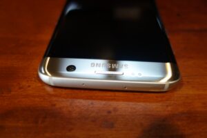 Galaxy S7 edge top 2