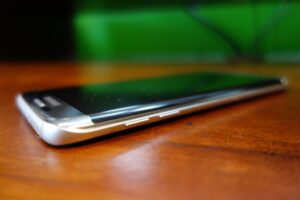 Galaxy S7 edge volume buttons